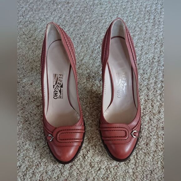 Salvatore Ferragamo rose brown color pumps size 8B - Picture 2 of 12
